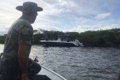 BPAmb-FV faz patrulhamento em Guaratuba (PR) e aborda 25 pessoas e cinco embarcações 