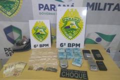 PM de Cascavel apreende mais de R$ 26 mil em dinheiro, além de drogas; dois homens foram presos