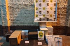 BPFron apreende carro carregado com caixas de vinhos contrabandeados no Oeste do estado