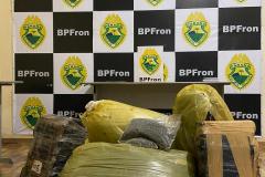 BPFron apreende 117 quilos de maconha e U$ 50 mil em notas no Oeste do estado