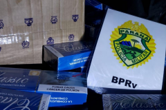 BPRv apreende 10 mil carteiras de cigarros contrabandeados nos Campos Gerais