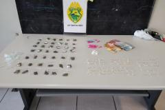 Homens envolvidos com a venda de drogas na CIC e Fazendinha são presos pela PM na Capital