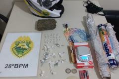 PM apreende diversas porções de drogas e recupera um caminhão roubado em Palmeira, no interior do Paraná