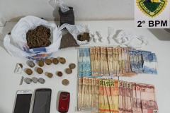 PM prende três pessoas e apreende 23 porções de drogas e mais de R$ 1,5 mil em dinheiro no Norte Pioneiro