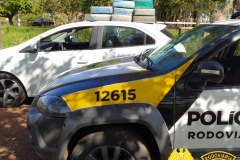 Homem foge de fiscalização da PRE e abandona carro com mais de 190 quilos de maconha no Oeste do PR