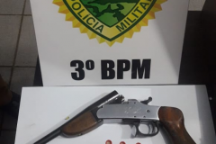 PM prende três homens e apreende drogas e uma pistola no Sudoeste do estado