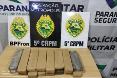 Com a Operação Metrópolis, 5º Comando Regional apreende mais de 360 quilos de maconha e recupera moto furtada