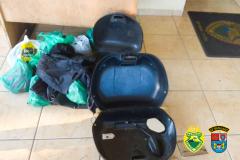 PM descobre produção ilegal de placas de moto em Rio Branco do Sul, na RMC; 22 placas com alerta foram apreendidas