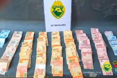 Em Colombo, na RMC, PM apreende mais de 1,1 quilo de drogas e nove mil embalagens de eppendorfs