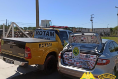  No Noroeste do estado, PM apreende carro carregado com 25 caixas de cigarros contrabandeados