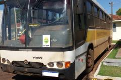 Ônibus carregado com mais de oito mil maços de cigarros é apreendido pela PM no Oeste do estado