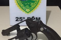 Carga de cigarros e arma são apreendidas pela PM no Noroeste do estado