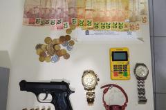 BPGd vai verificar denúncia e três homens acabam presos e drogas e arma apreendidos em Piraquara (PR)