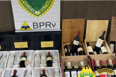 Produtos de salão de beleza e vinhos são apreendidos pela PRE no Noroeste do estado