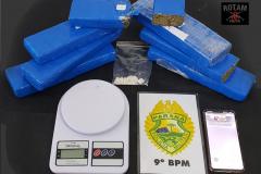 Em Guaratuba, PM encaminha trio e apreende maconha e cocaína
