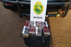 No Oeste do estado, PM apreende sete malas carregadas com cigarros contrabandeados