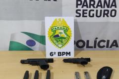 PM prende dois homens e apreende três armas de fogo no Oeste do estado