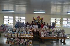 Campanha solidária promovida por PMs em rede social ajuda 71 famílias atendidas pela Equoterapia