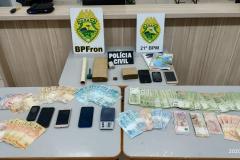 Ação conjunta da PM e Polícia Civil pela Operação Sinergia resulta em dinheiro, carro e crack apreendidos em Santo Antônio do Sudoeste