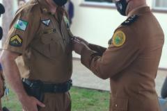 Batalhão do Centro-Sul entrega medalhas e moedas para policiais e parceiros da sociedade em Guarapuava