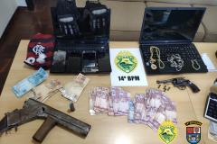 No Oeste do estado, PM apreende mais de 600 quilos de maconha e cinco pessoas acabam presas em situações distintas