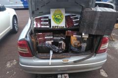 Cães de faro do BPFron auxiliam na apreensão de 240 caixas de cigarros contrabandeados em Vera Cruz do Oeste (PR)