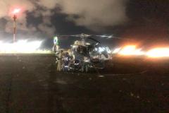 Um acidente envolvendo um carro e uma moto foi a primeira ocorrência noturna atendida pelo Batalhão de Polícia Militar de Operações Aéreas (BPMOA) neste sábado (09/01), pelo Verão Consciente 2020/2021. A vítima foi levada de Guaratuba ao Hospital Regional de Paranaguá.  Desde o início da temporada, o BPMOA opera uma base na cidade de Matinhos, ao lado da Unidade de Pronto Atendimento (UPA) para dar mais celeridade no atendimento de ocorrências e apoios em patrulhamento aéreo e de resgate e remoção de vítima
