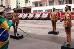 Governador participa de troca de Comando do Corpo de Bombeiro e entrega novas viaturas em Curitiba