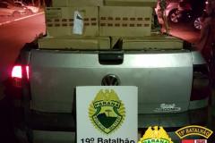 Batalhão da PM localiza três carros e apreende 5,2 mil pacotes de cigarros no Oeste do PR