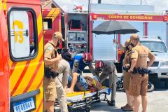 PM atende acidente de trânsito e motociclista é encaminhado ao hospital em Guaratuba (PR)