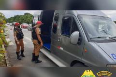 Polícia Rodoviária fiscaliza acesso ao Litoral com cães de faro e apreende maconha e ecstasy durante a Operação Vida