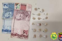 PM encaminha adolescente por tráfico de drogas em Matinhos (PR)
