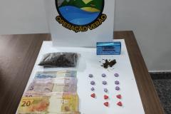 Em ações separadas, PM de Matinhos encaminha três por tráfico de drogas e apreende ecstasy e maconha