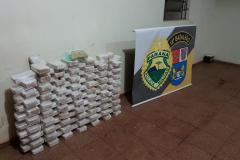 Carro com 132 quilos de crack é apreendido pela PM em Guaíra (PR), no Oeste do estado