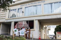 Embaixadoras da Paz Mundial entregam presentes para as profissionais da saúde do Hospital da PM em Curitiba