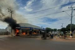 PM do BPRv salva quatro pessoas de incêndio em um restaurante no Noroeste do estado