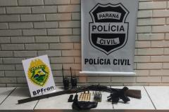 Ação conjunta do BPFron e do NOC da Polícia Civil apreenderam duas armas de fogo e munições em Ivaté, no Noroeste do estado
