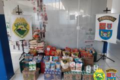 Batalhão da PM de Apucarana arrecada mais de 420 quilos de alimentos para Campanha Vacina Solidária