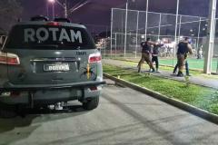 Operação da PM detém dez pessoas e apreende arma e drogas em Curitiba e região