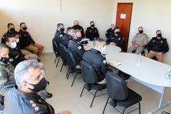 Oficiais da PM e do Corpo de Bombeiros se reúnem com o Comandante-Geral em Paranaguá
