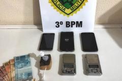 No Sudoeste do estado, PM encaminha 10 pessoas e apreende mais de 300 gramas de drogas e uma arma de fogo