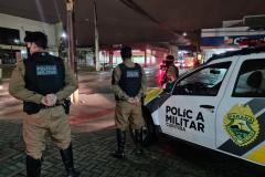 PM prende dois foragidos da justiça e aplica autos de infração de trânsito durante a operação Polígono, em Fazenda Rio Grande,na RMC 