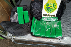 Mala com tabletes de maconha é apreendida em ônibus intermunicipal em São Miguel do Iguaçu (PR) 