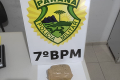 PM prende cinco pessoas, apreende mais de 100 gramas de maconha e recupera objeto furtado no Noroeste do estado