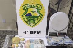 No Noroeste do estado, PM prende quatro homens e apreende simulacro e drogas