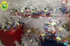 Polícia Militar doa chocolates para 107 crianças autistas na Páscoa, em Maringá
