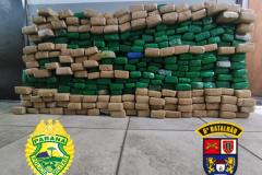 CHOQUE 6º BPM APREENDE 240KG DE MACONHA