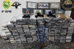 Policiais Militares apreendem caminhão carregado com 176 kg de cocaína em Paranaguá