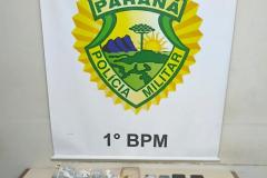Polícia Militar do Paraná apreende arma de fogo, drogas e detém suspeitos em operação, em Ponta Grossa