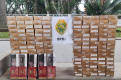 Polícia Militar do Paraná apreende 14 quilos de maconha e 155 pacotes de cigarros durante abordagem em rodoviária de Curitiba